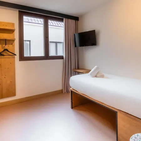 מלון Easyhotel Ciutat Vella