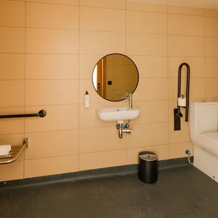 Easyhotel Ciutat Vella ולנסיה