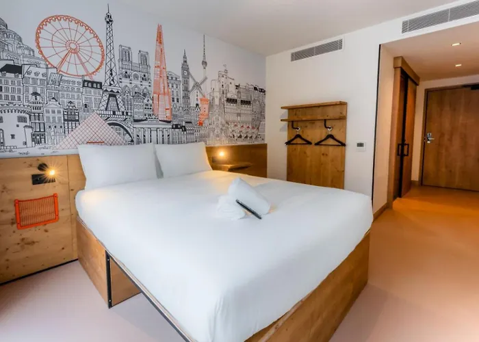 Easyhotel Ciutat Vella Hotel