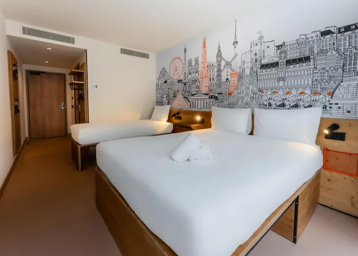 Easyhotel Ciutat Vella Hotel 2*