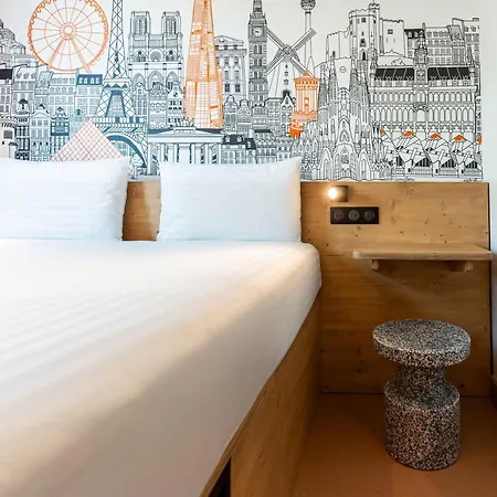 ホテル Easyhotel Ciutat Vella